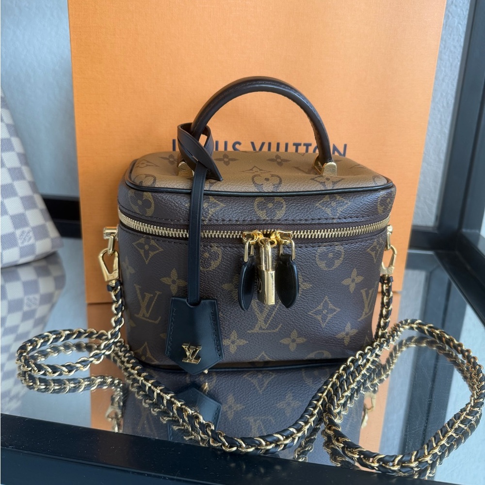 Louis Vuitton Reverse Monogram vanity PM with Gold Accents